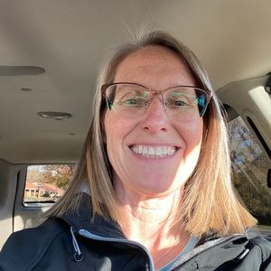 Meet your Posher, Suzanne